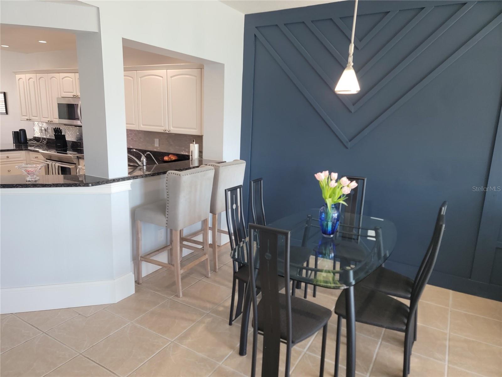 Listing photo id 11 for 8000 Sailboat Key Boulevard S 103