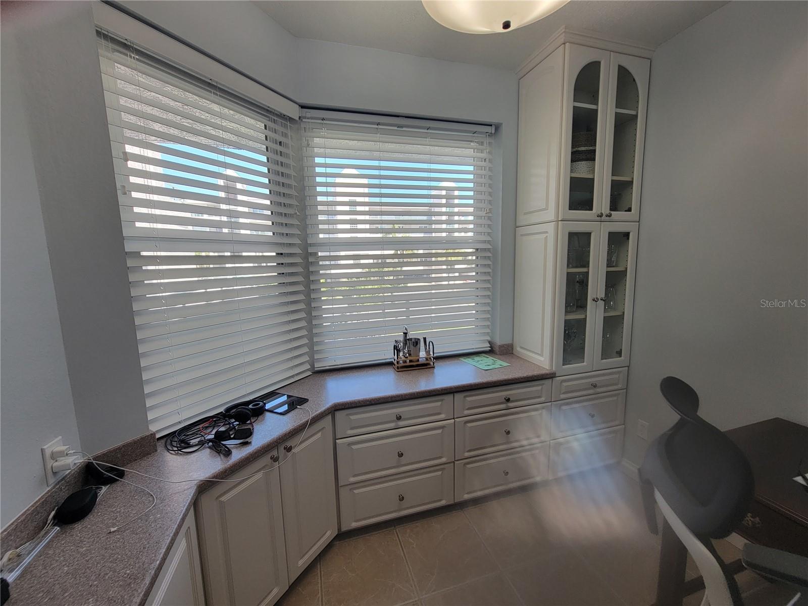 Listing photo id 13 for 8000 Sailboat Key Boulevard S 103