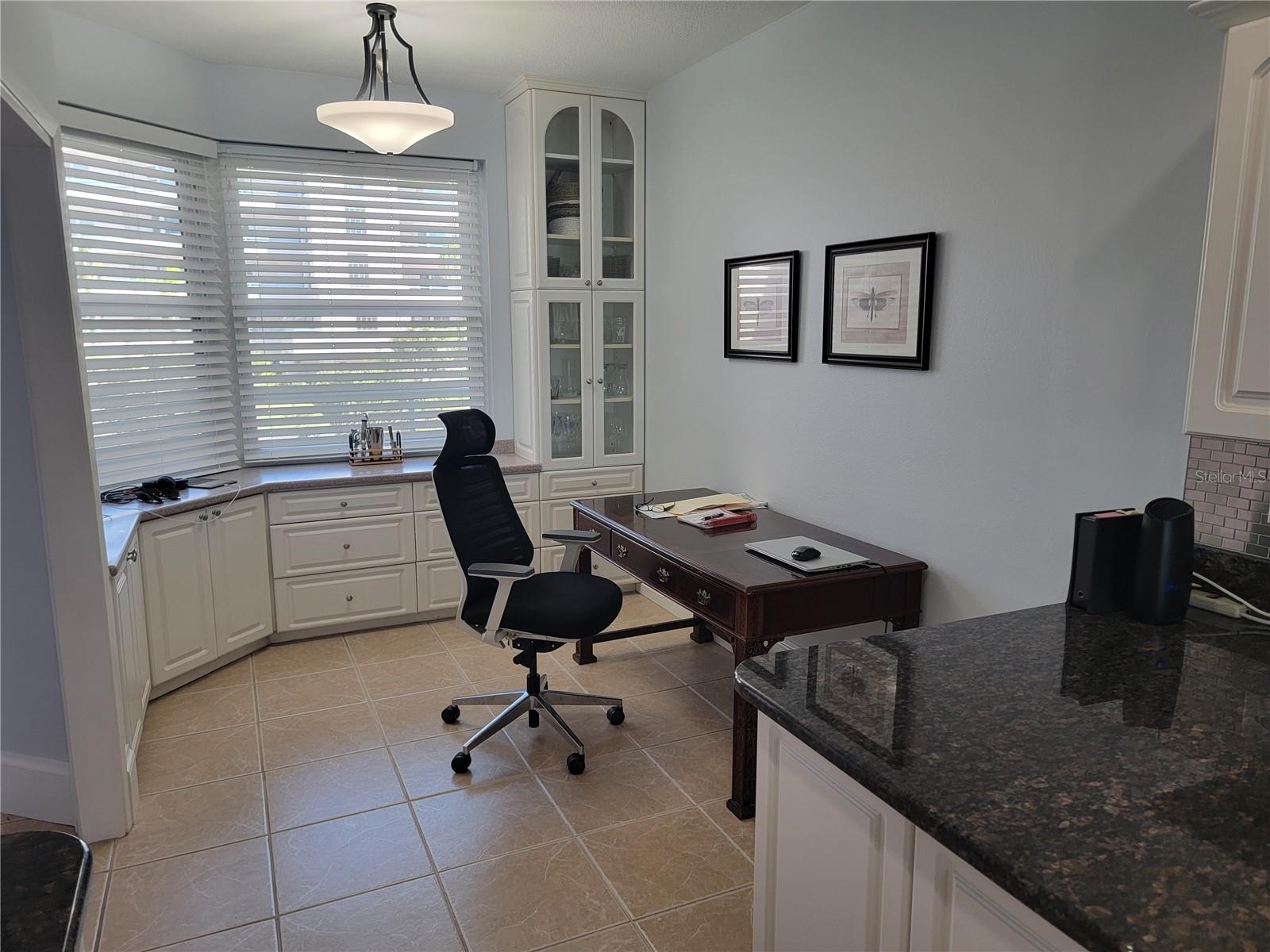 Listing photo id 17 for 8000 Sailboat Key Boulevard S 103