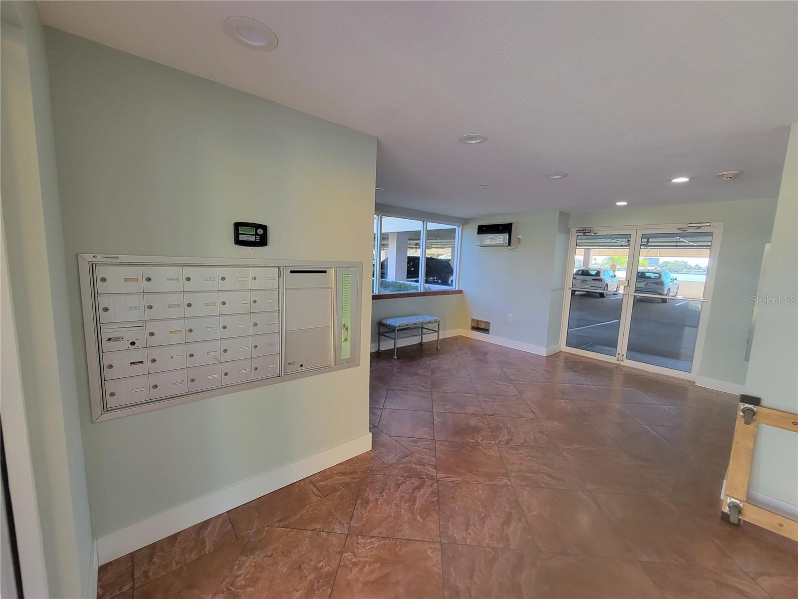 Listing photo id 19 for 8000 Sailboat Key Boulevard S 103
