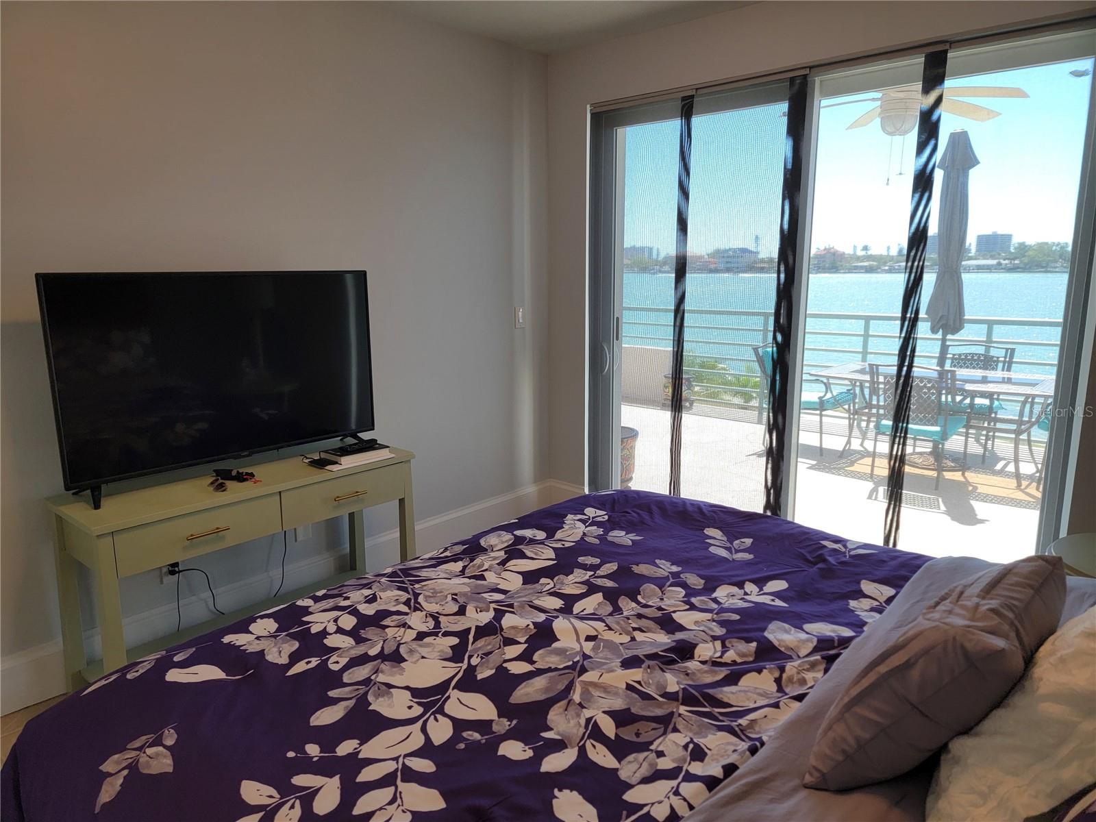 Listing photo id 25 for 8000 Sailboat Key Boulevard S 103