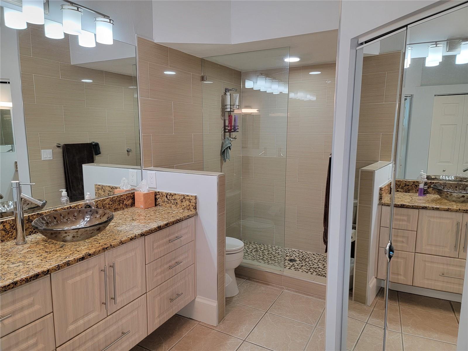 Listing photo id 28 for 8000 Sailboat Key Boulevard S 103