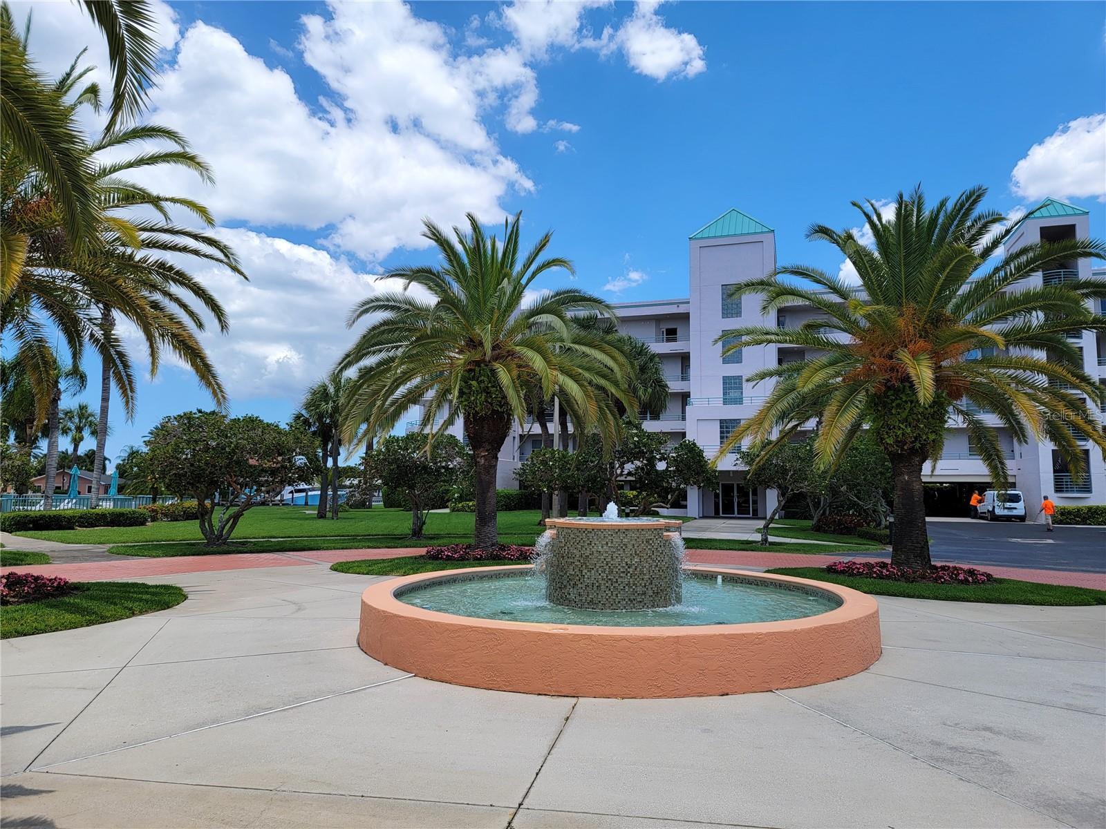 Listing photo id 34 for 8000 Sailboat Key Boulevard S 103