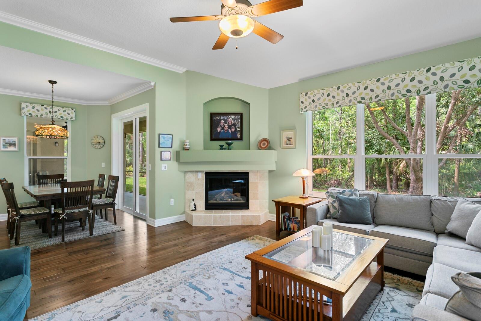 Listing photo id 15 for 19207 Autumn Woods Avenue