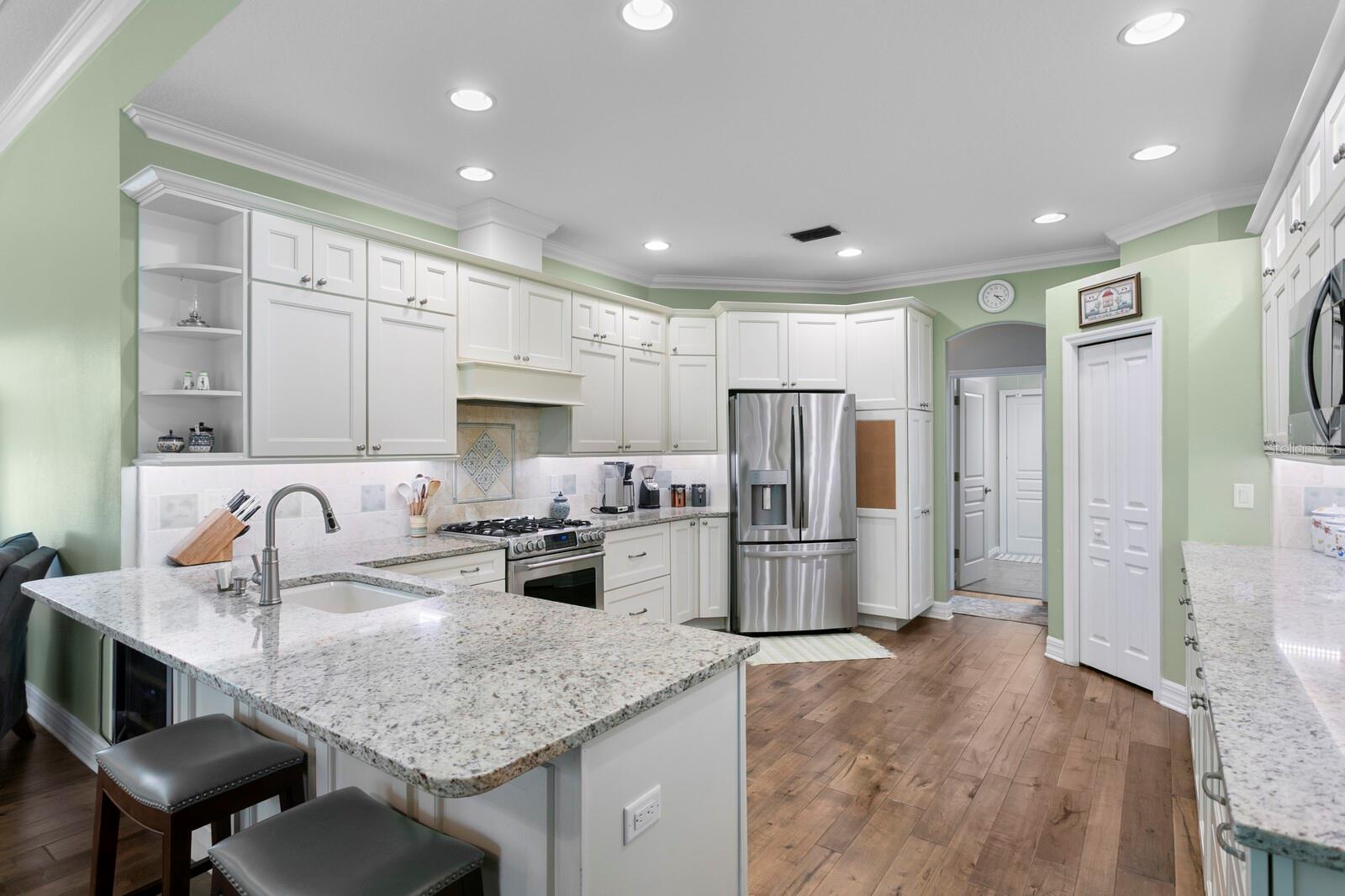 Listing photo id 20 for 19207 Autumn Woods Avenue