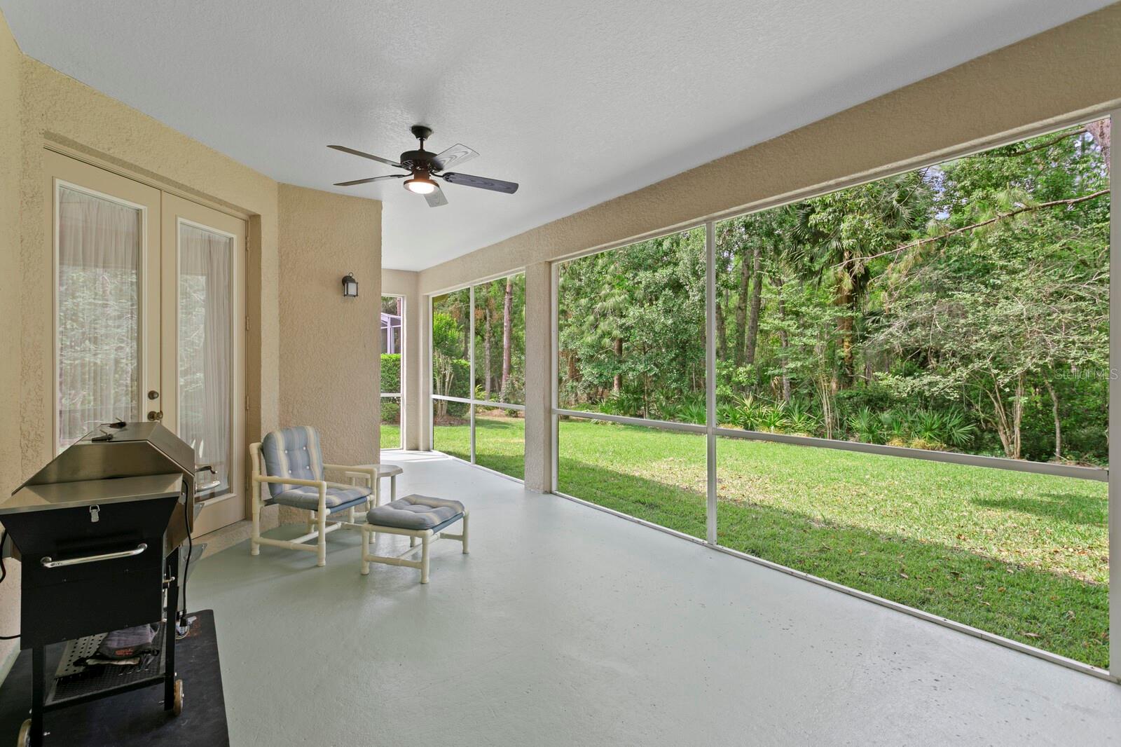 Listing photo id 42 for 19207 Autumn Woods Avenue