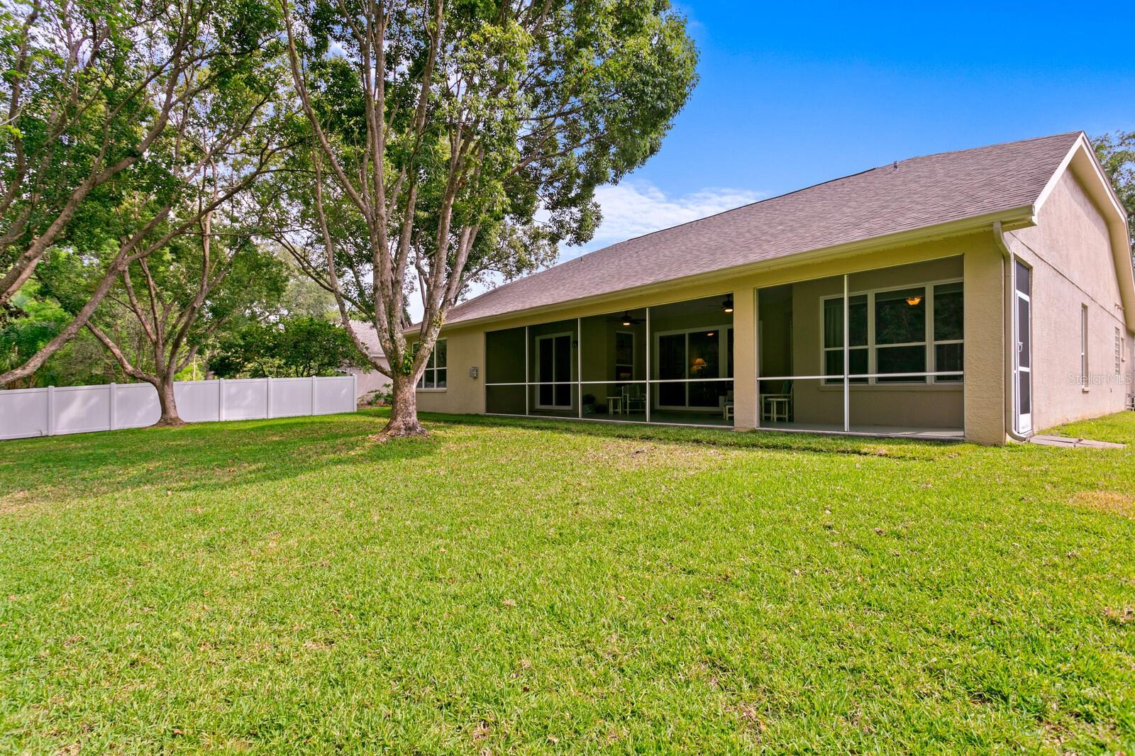 Listing photo id 46 for 19207 Autumn Woods Avenue