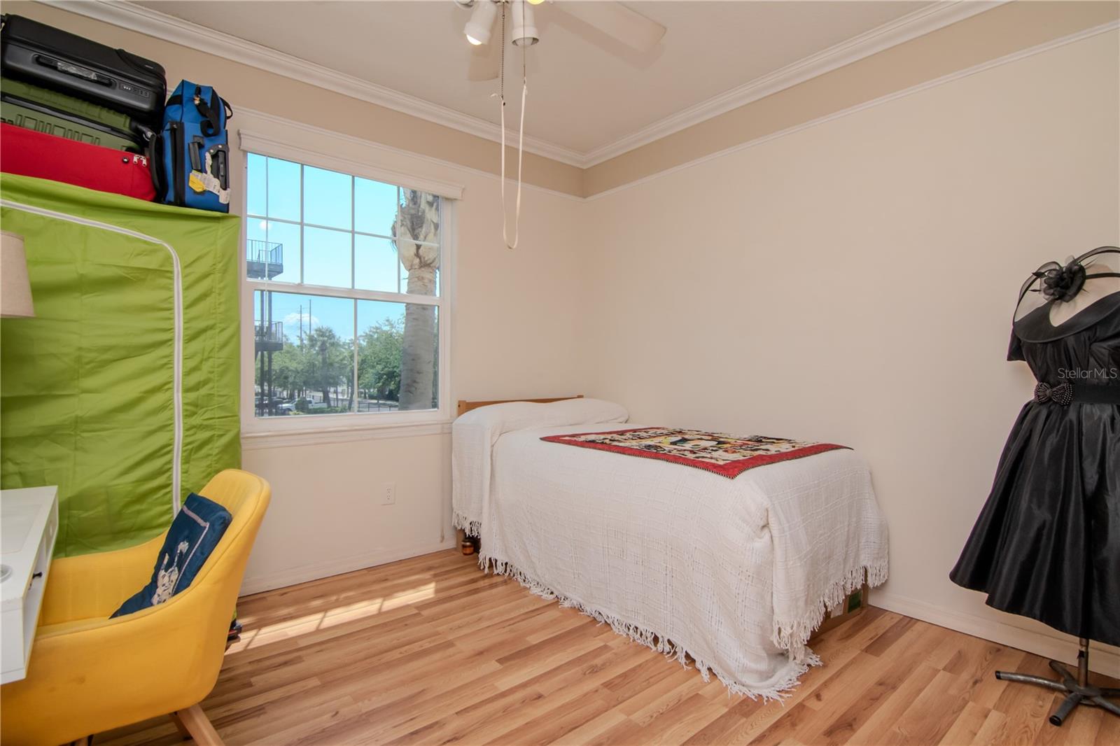 Listing photo id 14 for 1910 Palm Avenue 10209