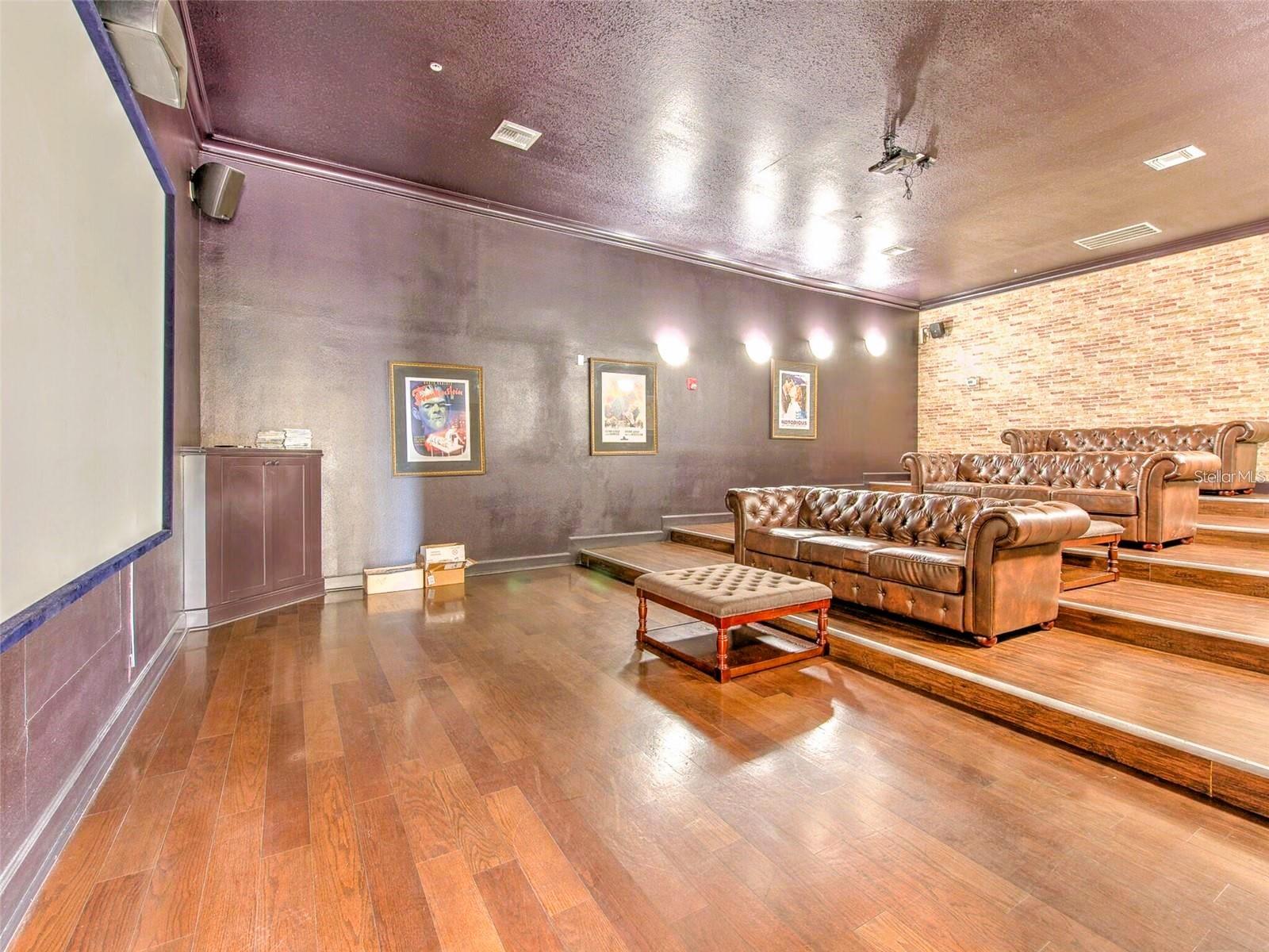 Listing photo id 42 for 1910 Palm Avenue 10209