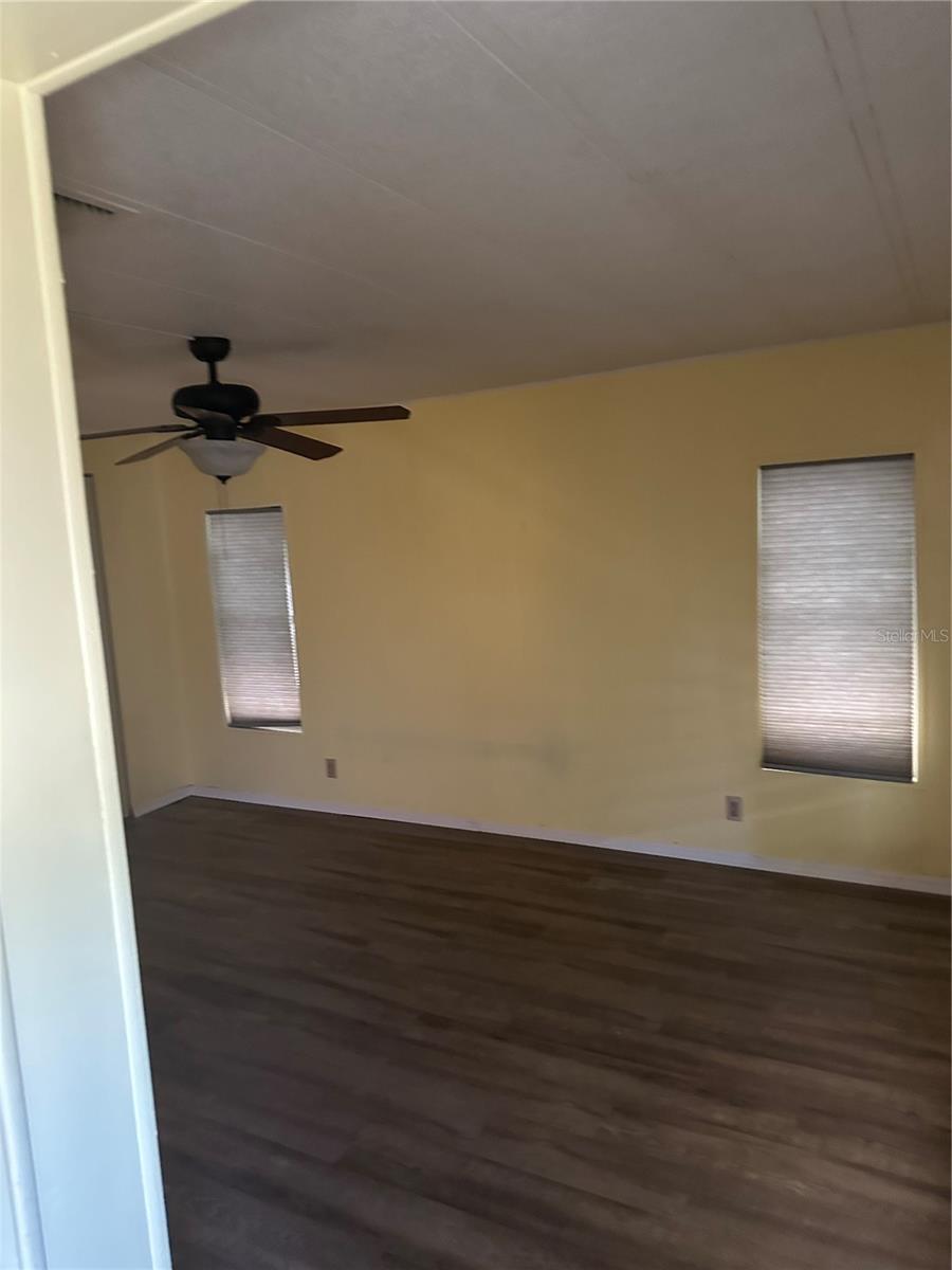 Image 13 of 36 For 12240 Seminole Boulevard 12