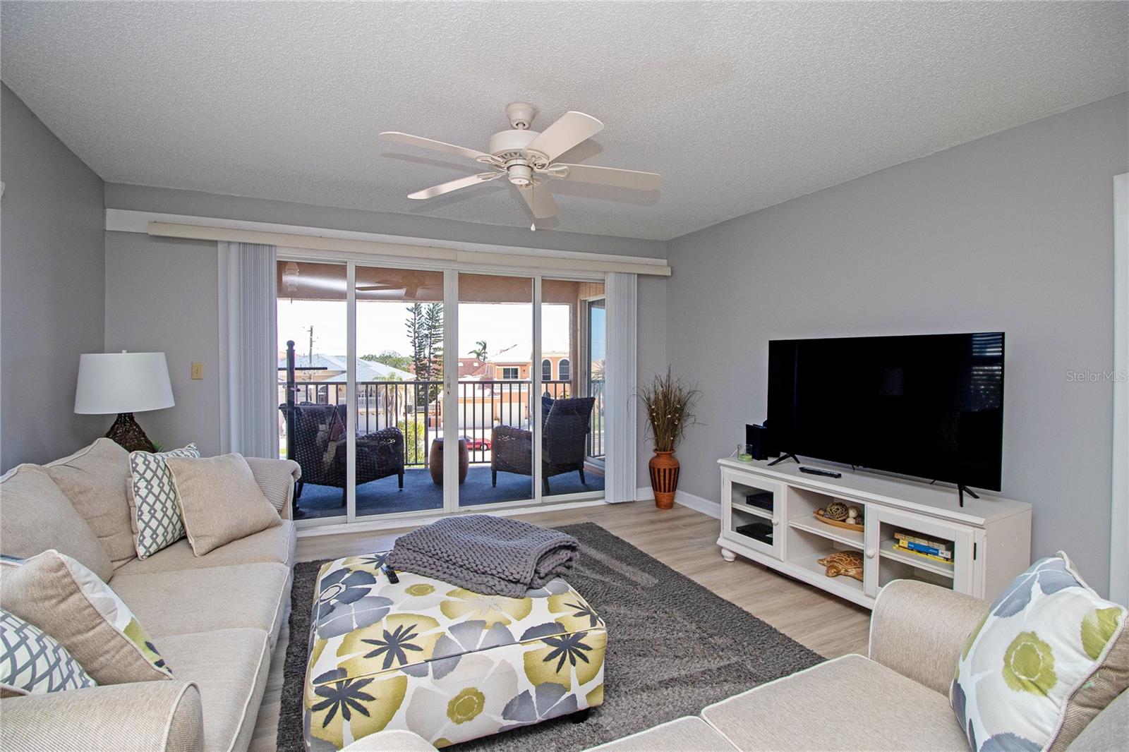 Image 14 of 60 For 3100 Gulf Boulevard 335
