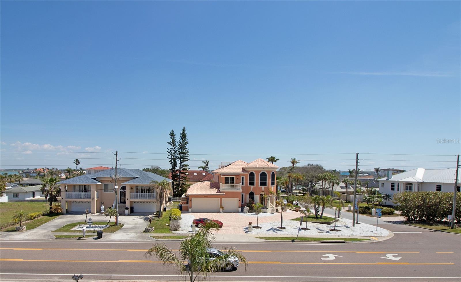 Image 51 of 60 For 3100 Gulf Boulevard 335