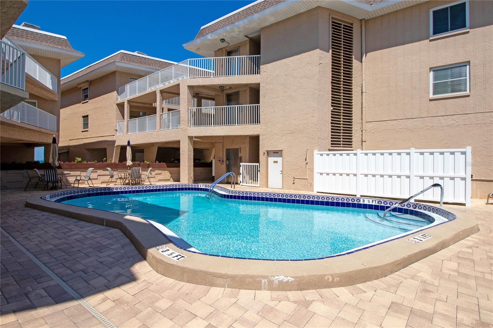 Image 6 of 60 For 3100 Gulf Boulevard 335