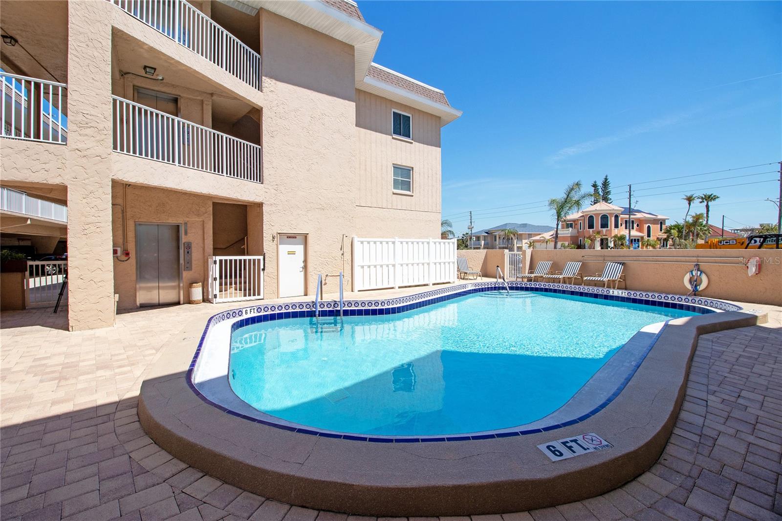 Image 7 of 60 For 3100 Gulf Boulevard 335