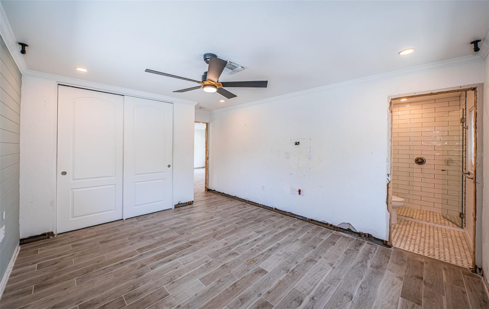 Image 20 of 34 For 333 Belleair Drive Ne