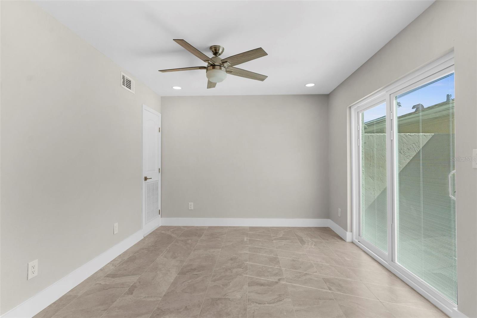 Image 21 of 45 For 105 Davis Boulevard A