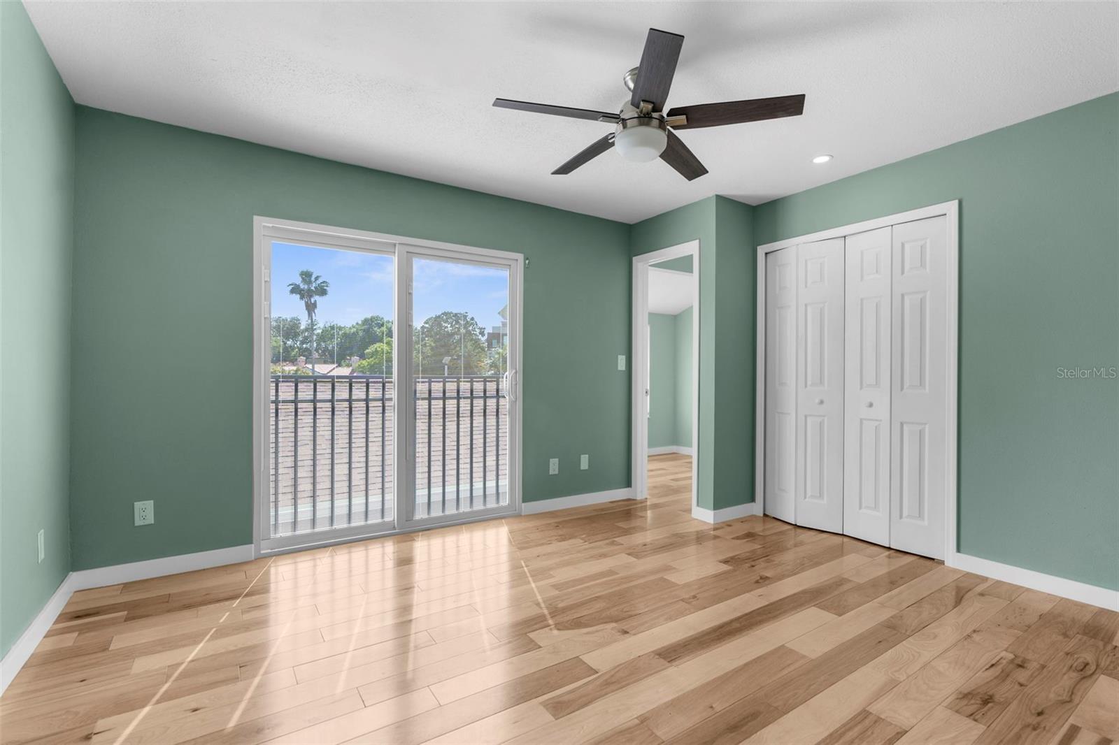 Image 32 of 45 For 105 Davis Boulevard A