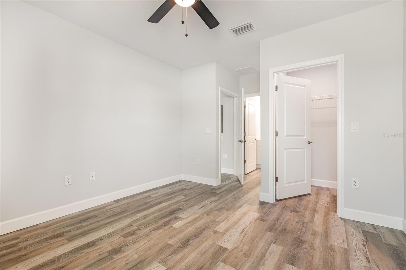 Image 6 of 39 For 11184 Kimberly Avenue