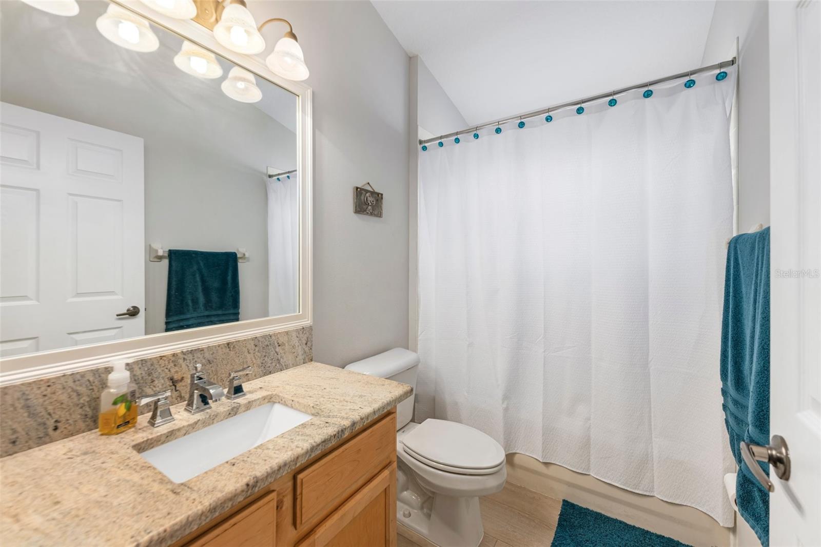 Image 16 of 52 For 2402 Blue Stone Court