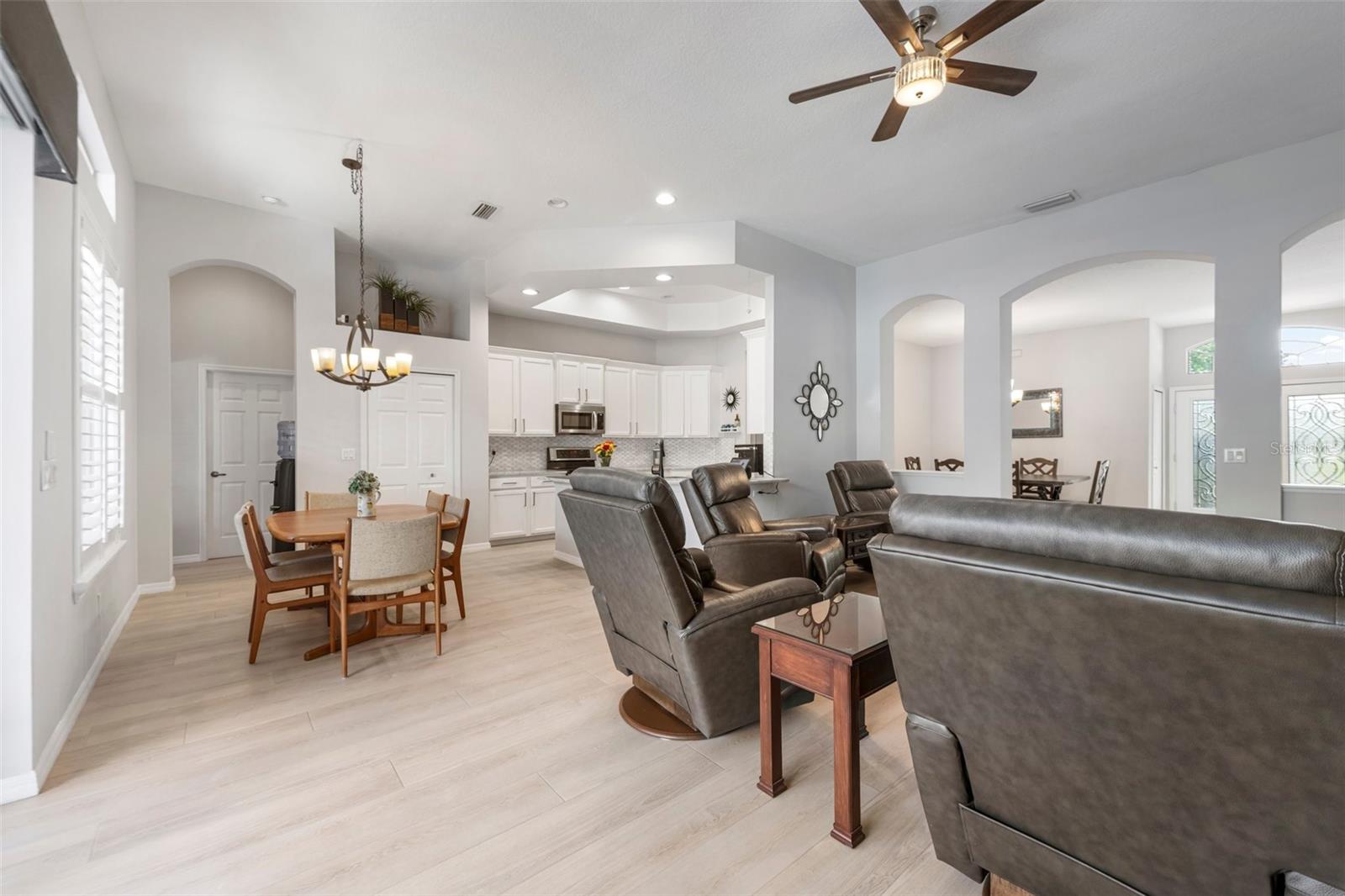 Image 24 of 52 For 2402 Blue Stone Court