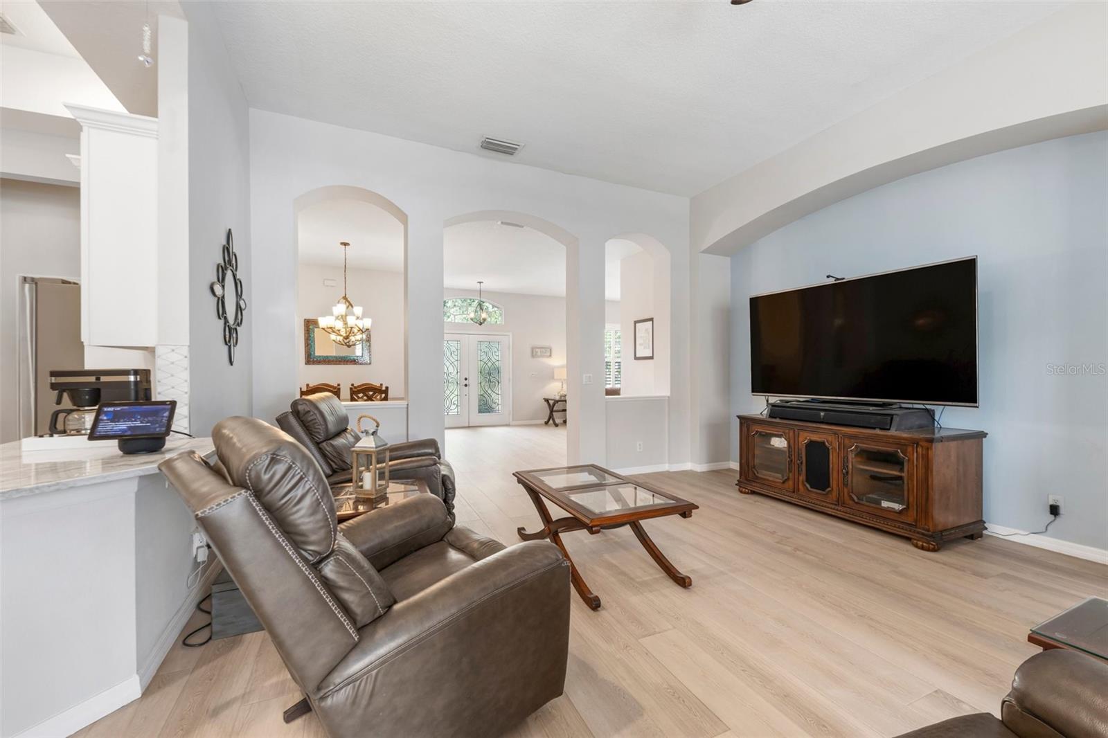 Image 27 of 52 For 2402 Blue Stone Court