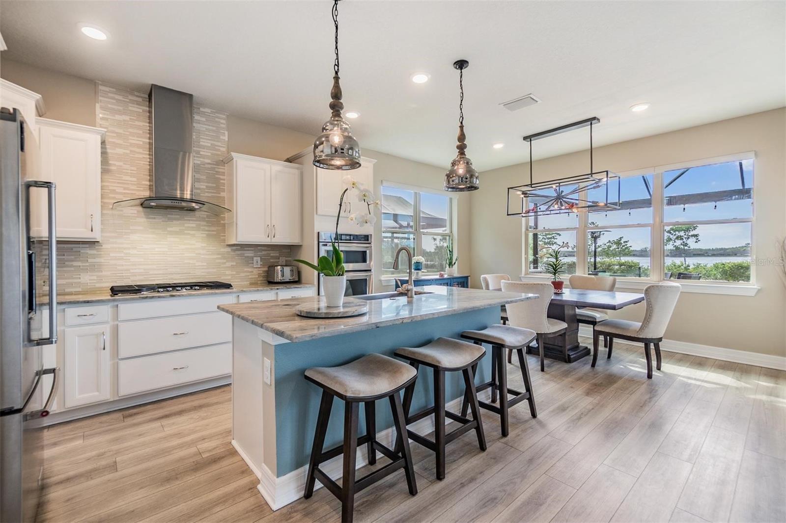 Listing photo id 10 for 3303 Monroe Meadows Drive