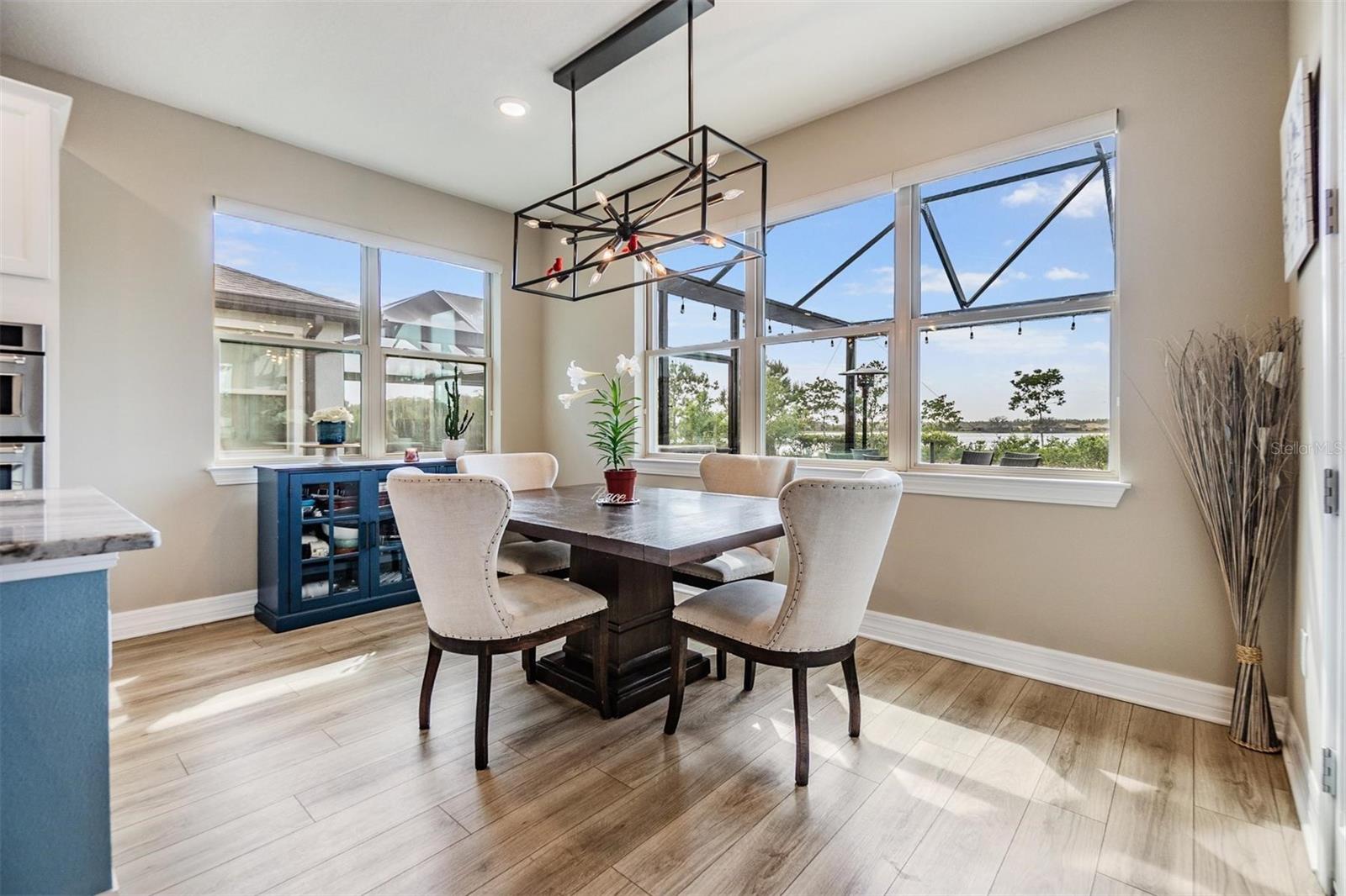 Listing photo id 11 for 3303 Monroe Meadows Drive