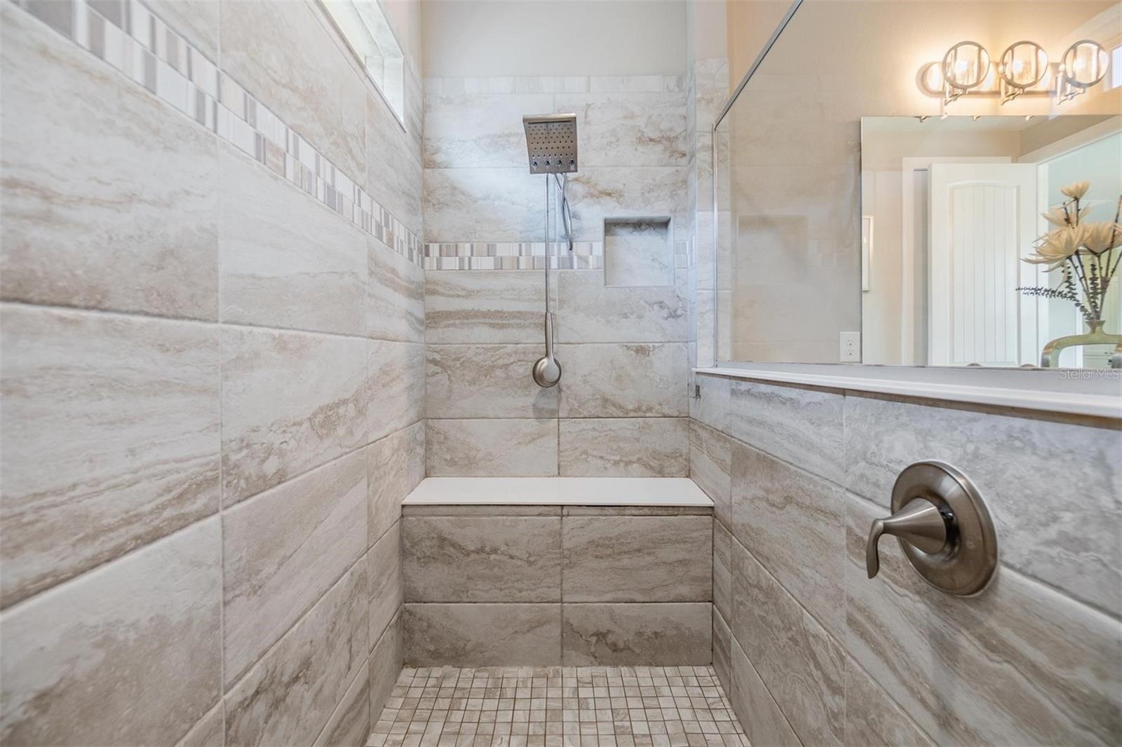 Listing photo id 20 for 3303 Monroe Meadows Drive
