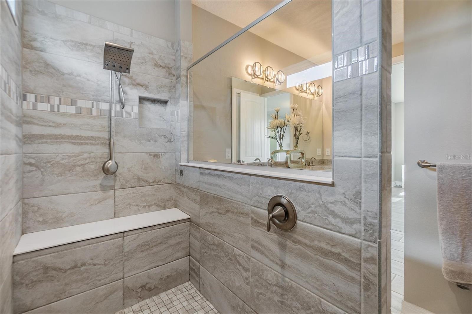 Listing photo id 21 for 3303 Monroe Meadows Drive