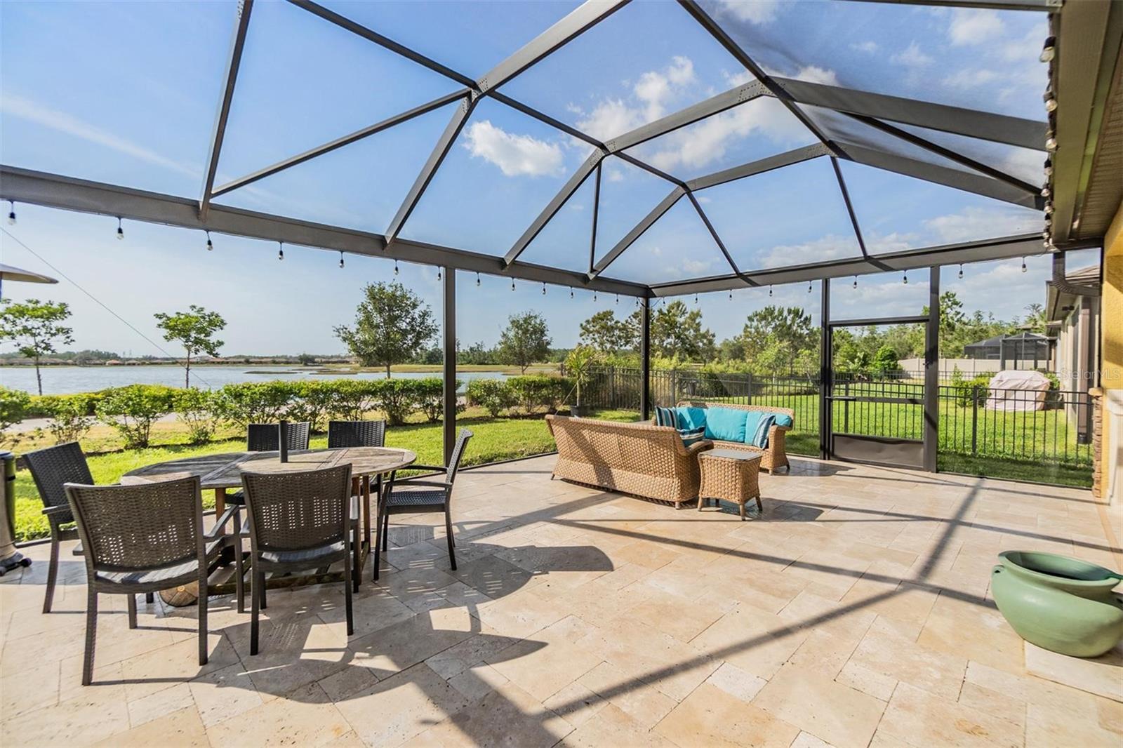 Listing photo id 32 for 3303 Monroe Meadows Drive