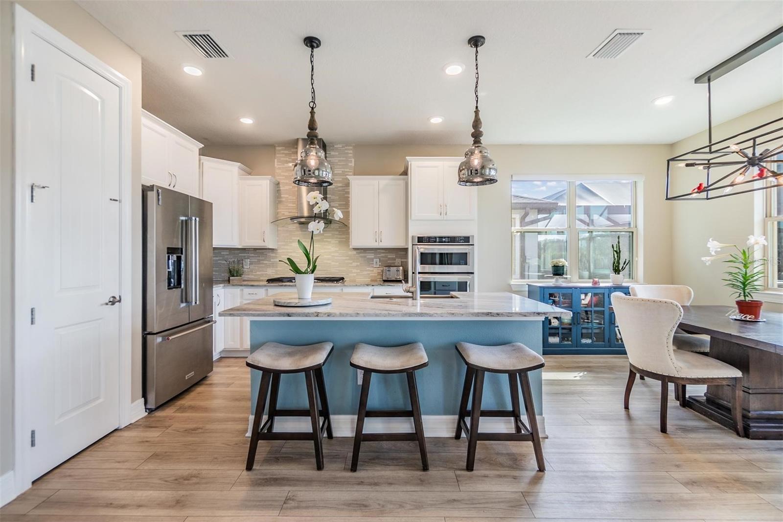 Listing photo id 6 for 3303 Monroe Meadows Drive