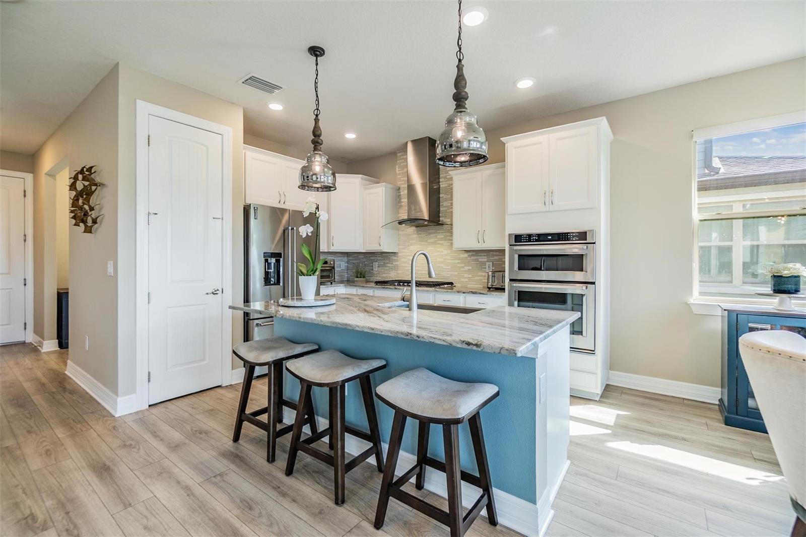 Listing photo id 7 for 3303 Monroe Meadows Drive