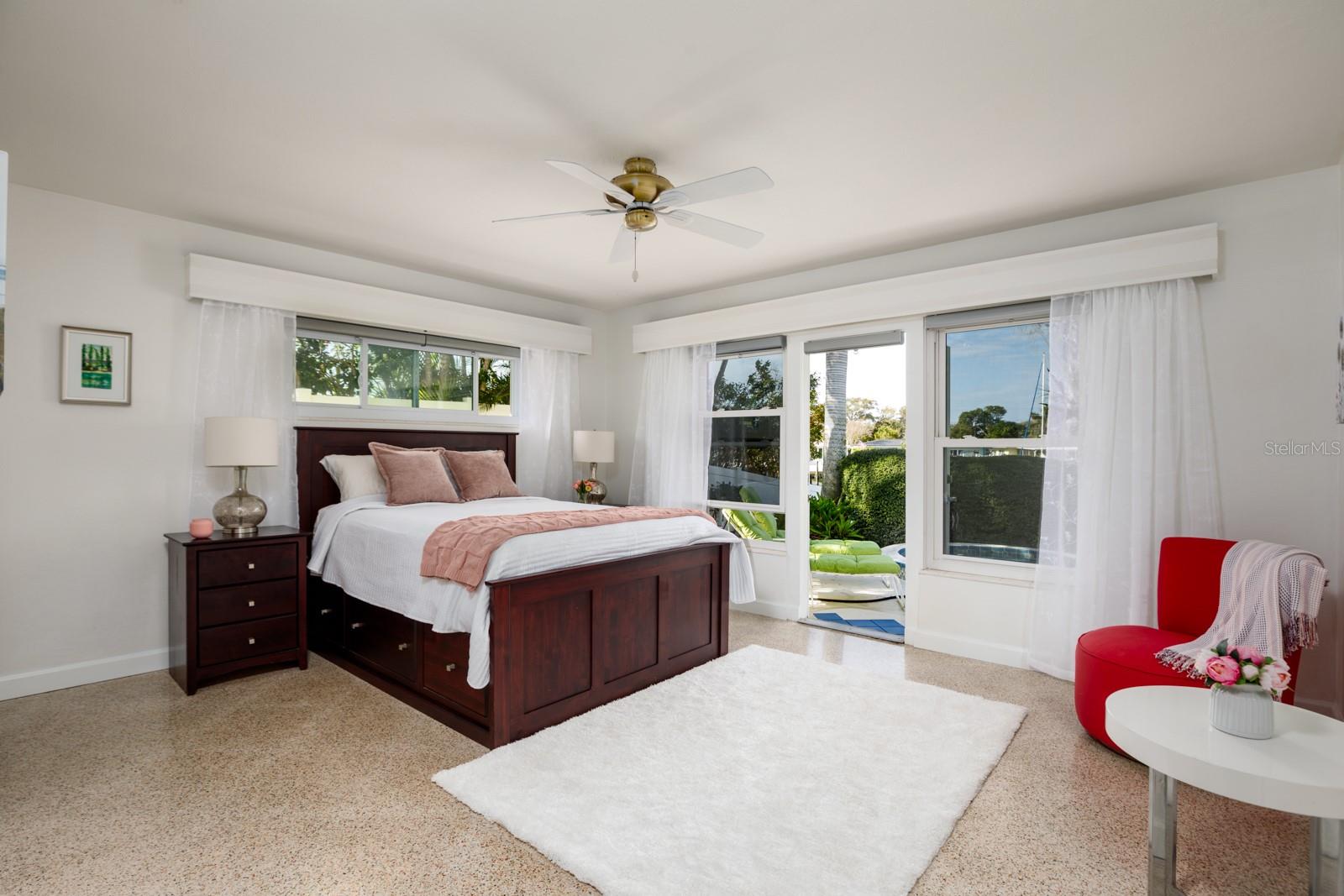 Listing photo id 17 for 2487 Bay Isle Drive Se