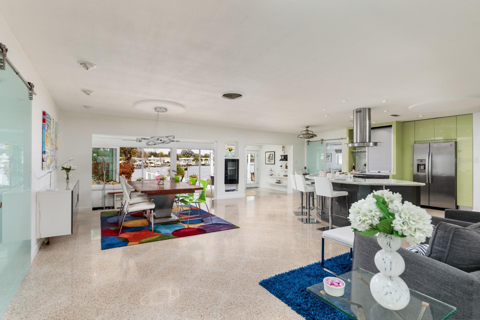 Listing photo id 7 for 2487 Bay Isle Drive Se