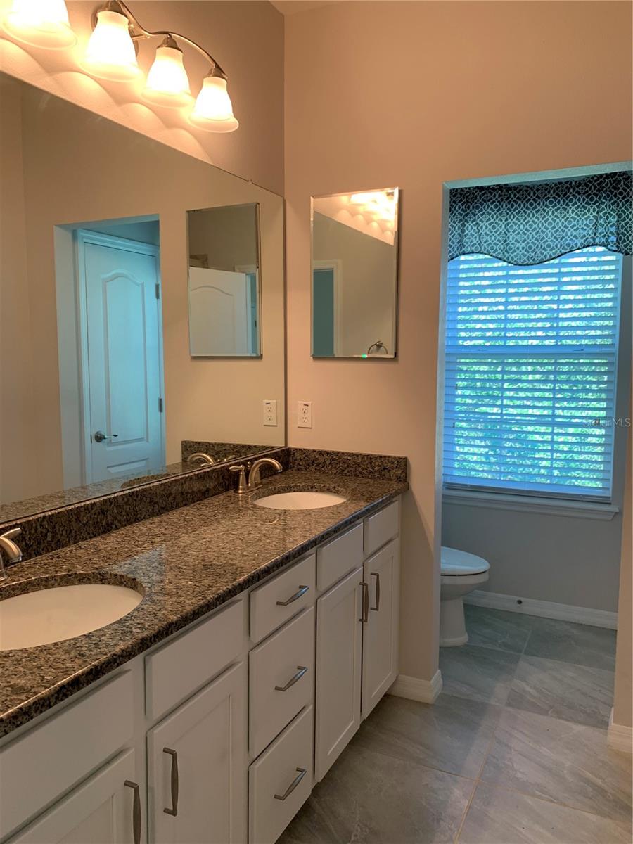 Image 18 of 22 For 7001 Interbay Boulevard 239