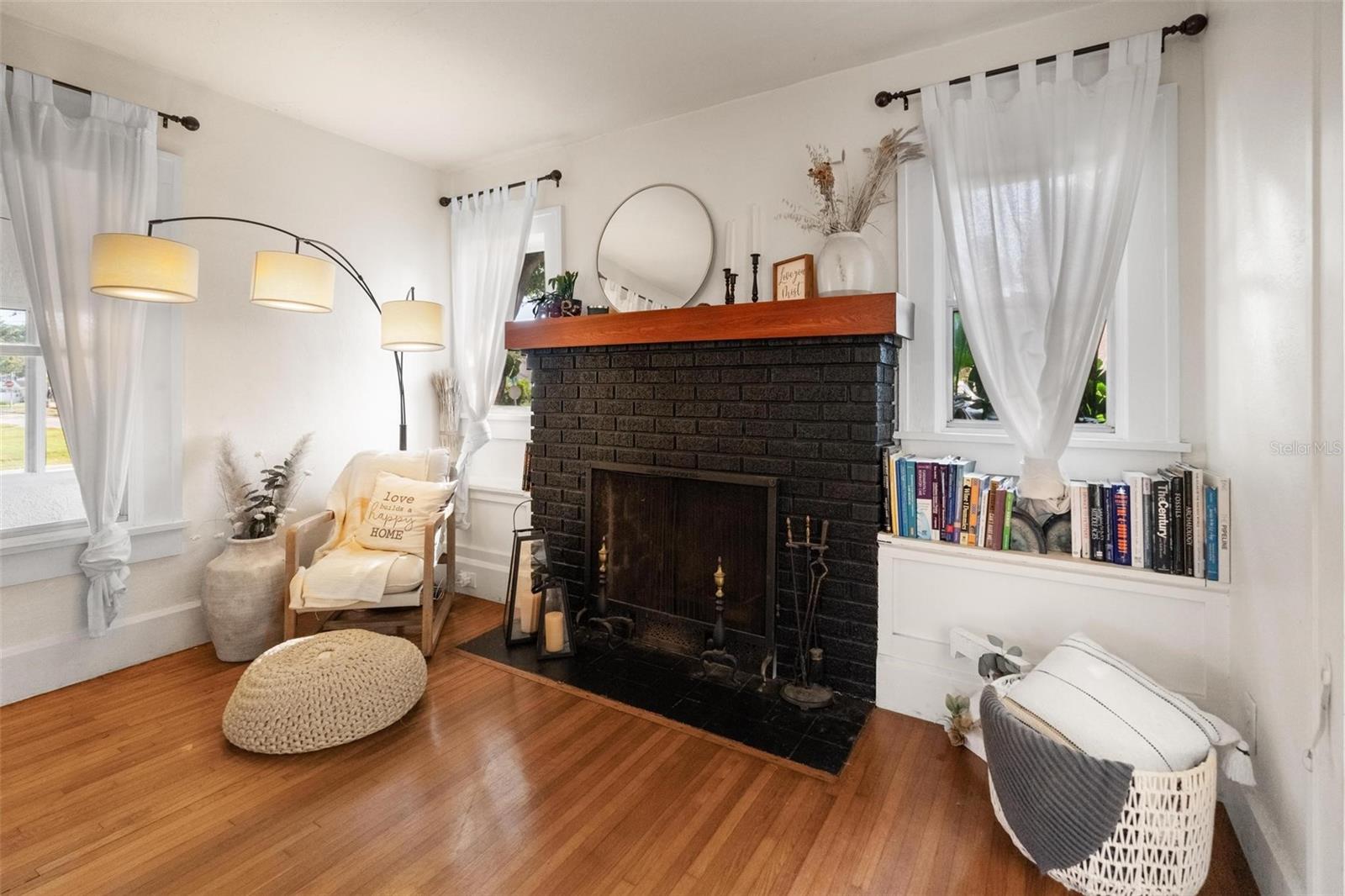 Image 10 of 43 For 4767 6th Avenue N