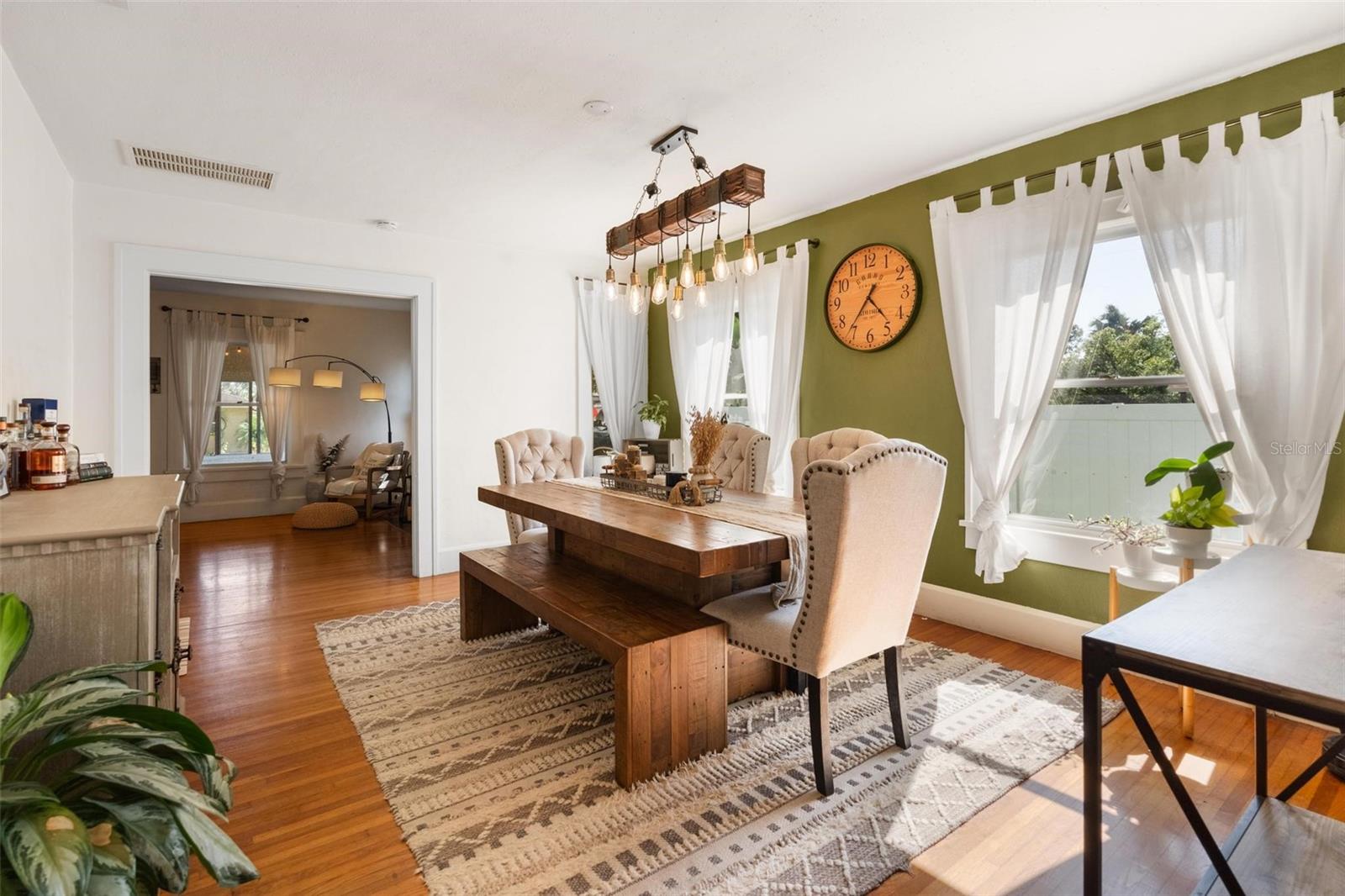Image 12 of 43 For 4767 6th Avenue N