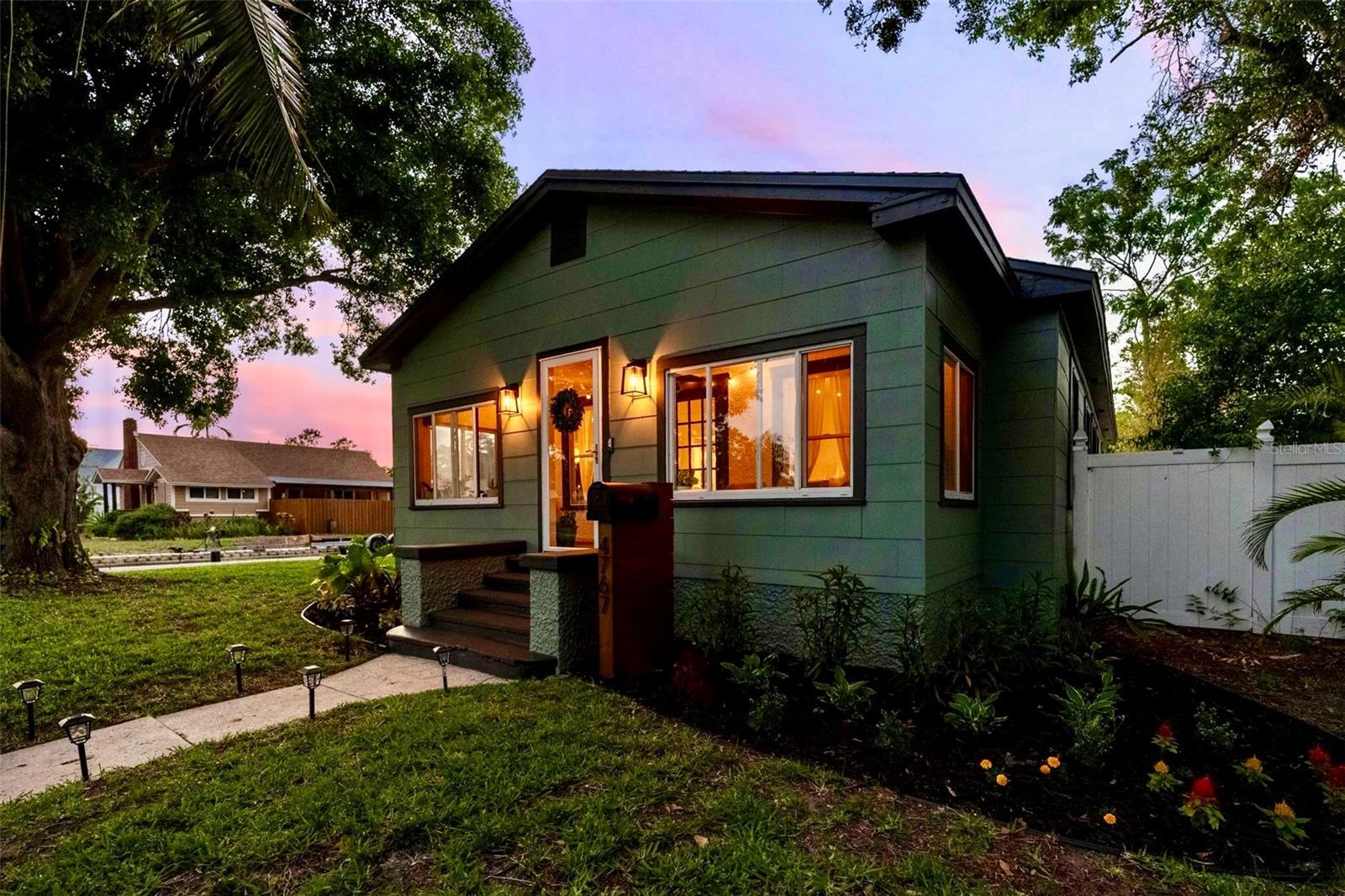 Image 5 of 43 For 4767 6th Avenue N