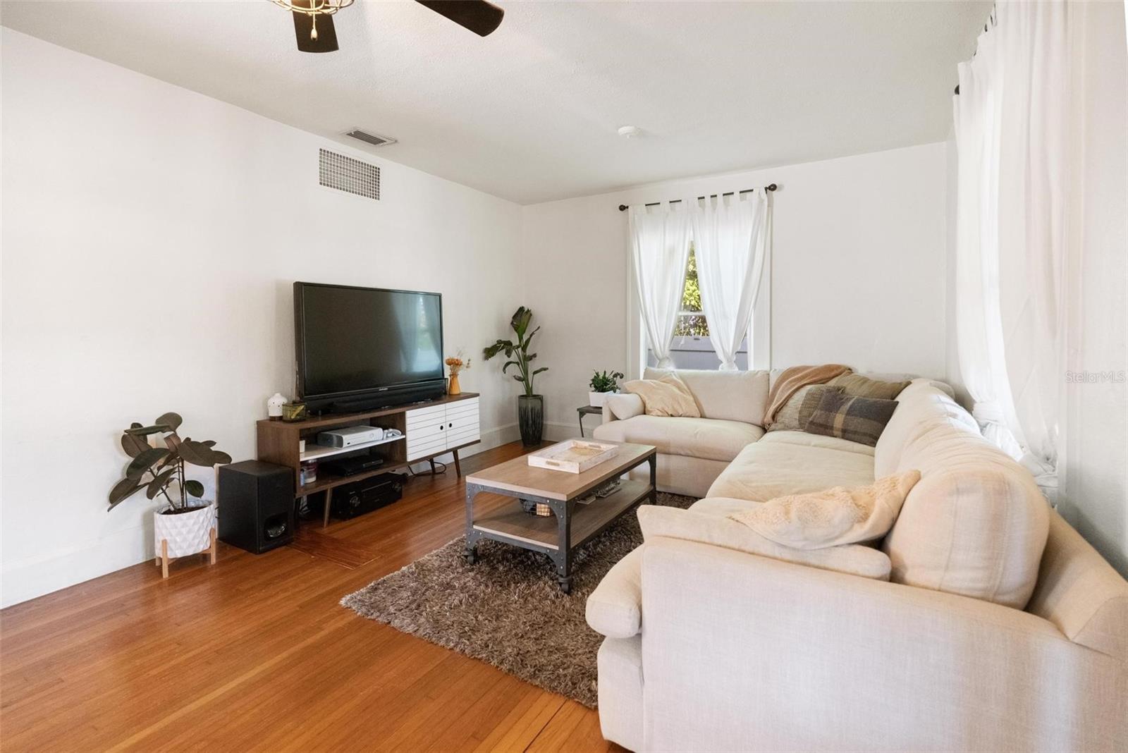 Image 9 of 43 For 4767 6th Avenue N