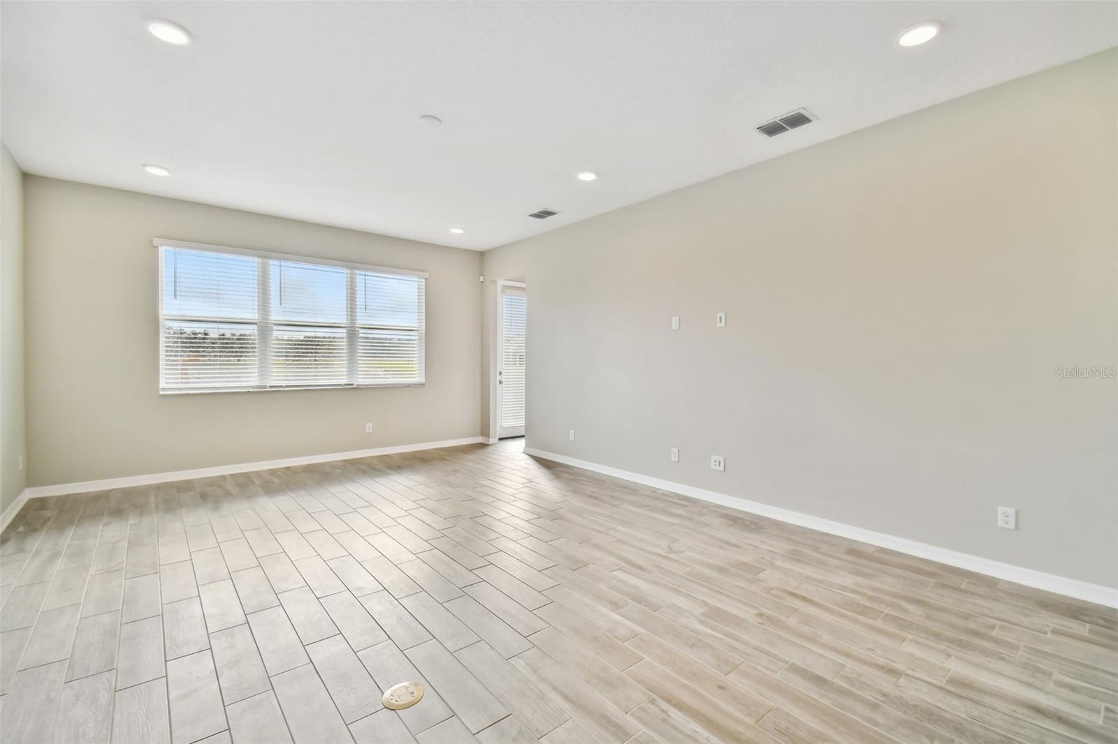 Image 22 of 76 For 38190 Shale Stone Court