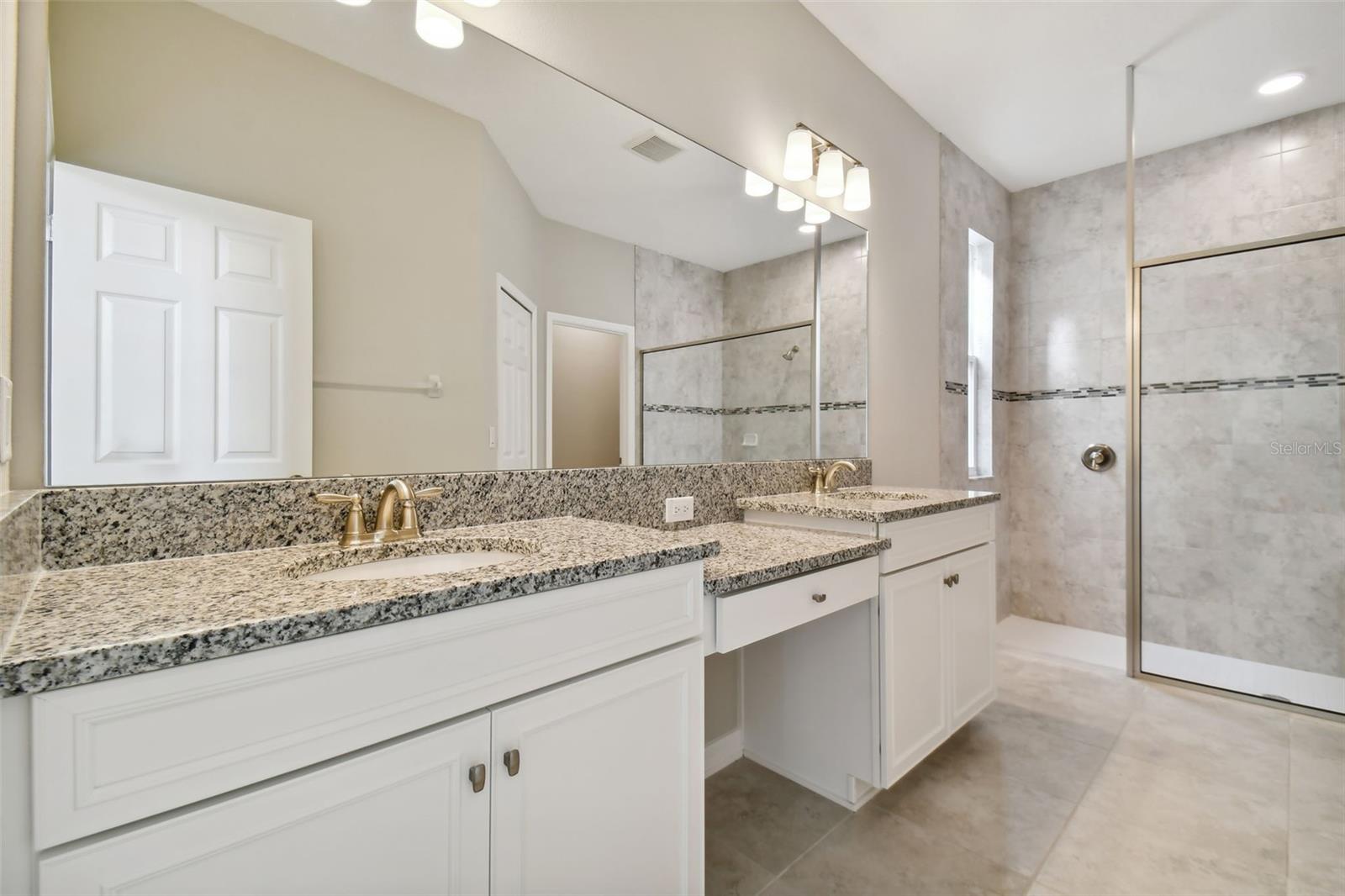 Image 28 of 76 For 38190 Shale Stone Court