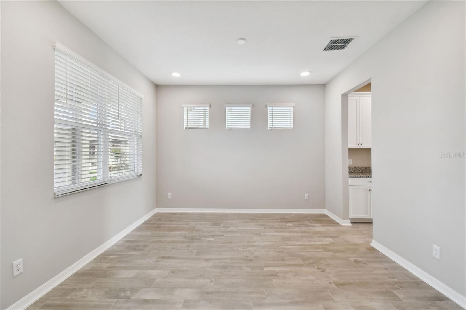 Image 8 of 76 For 38190 Shale Stone Court