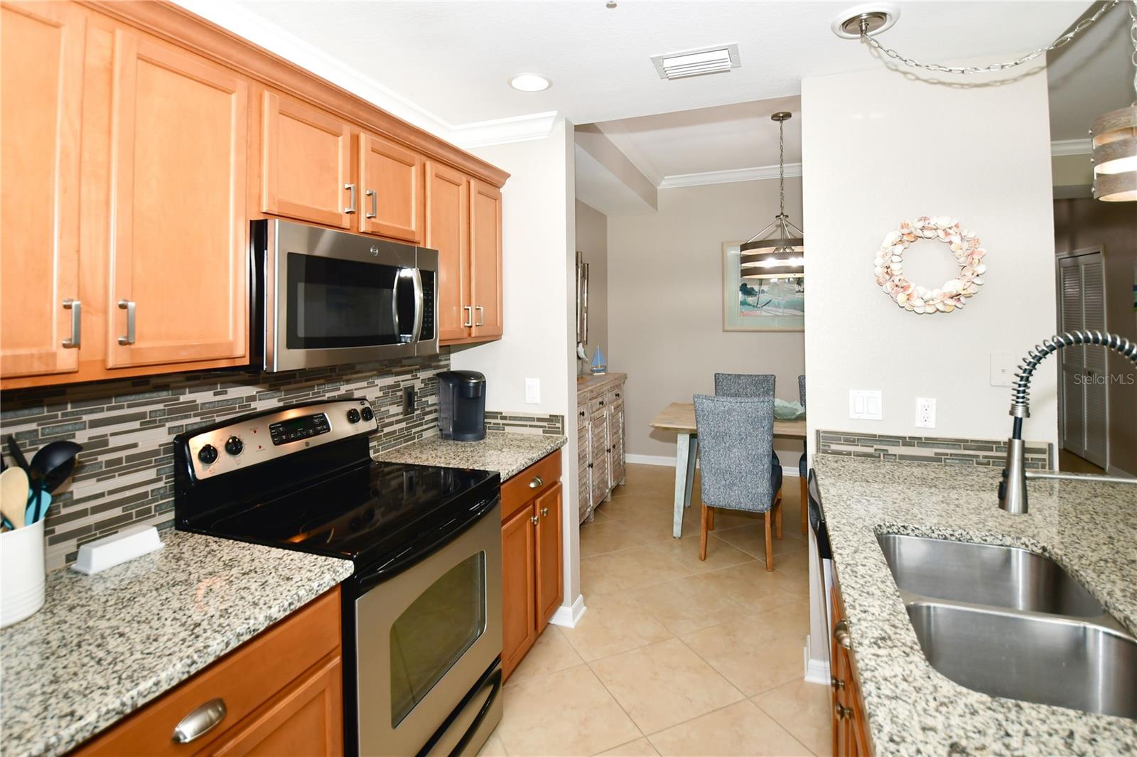 Image 11 of 42 For 7607 Grand Estuary Trail 102