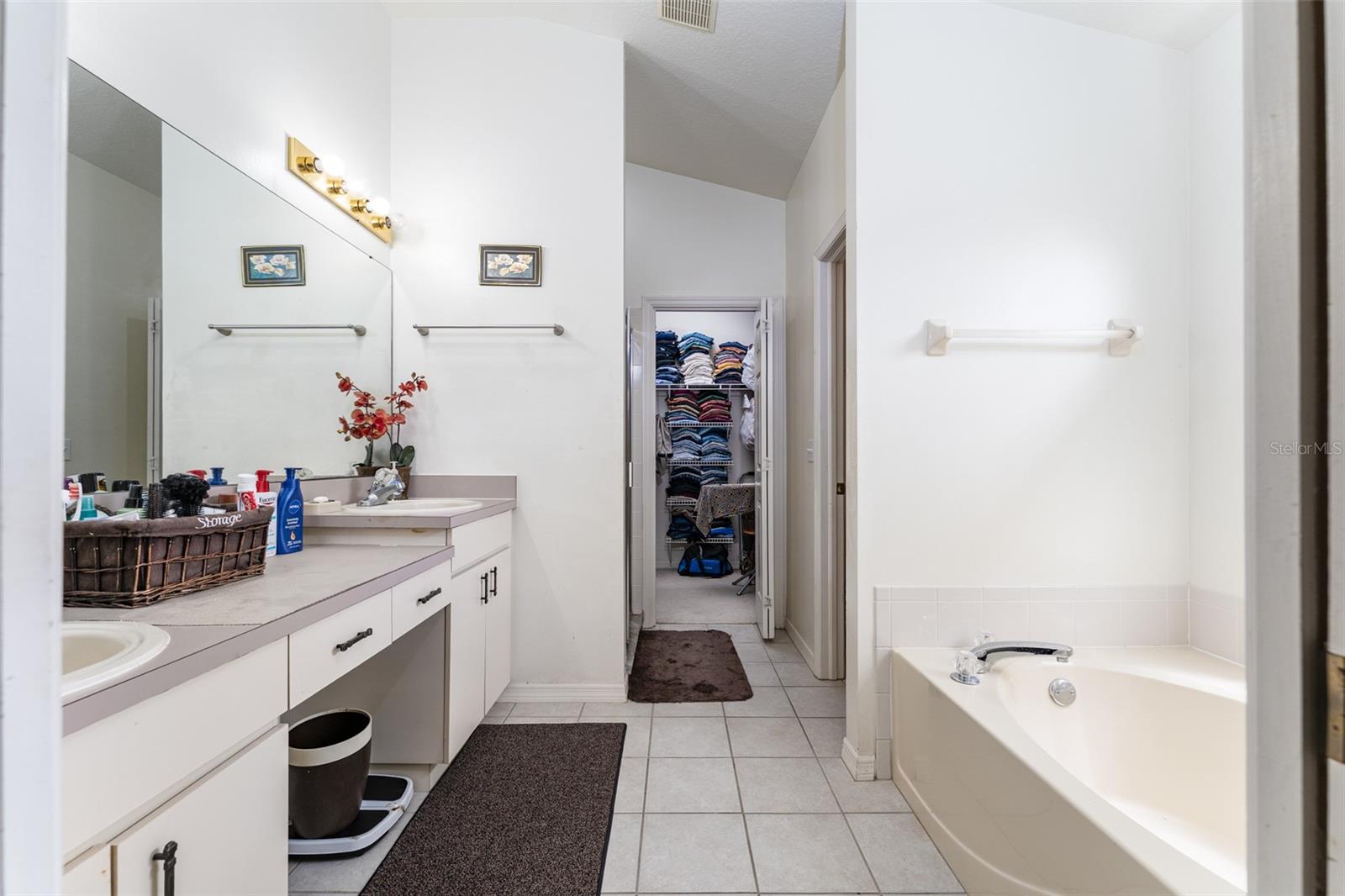 Image 22 of 52 For 29542 Forest Glen Drive