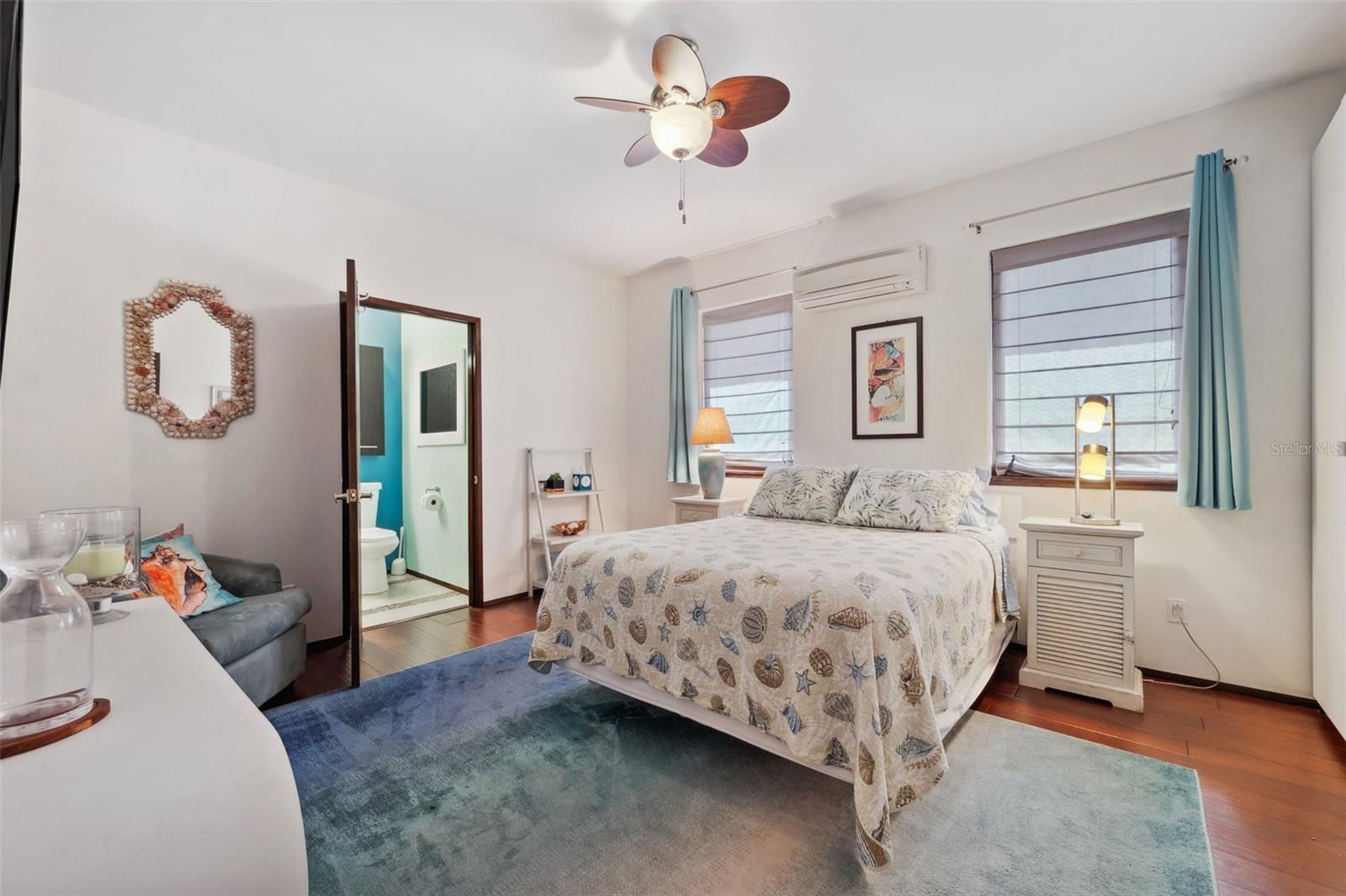 Image 36 of 100 For 5659-5657 Shore Boulevard S