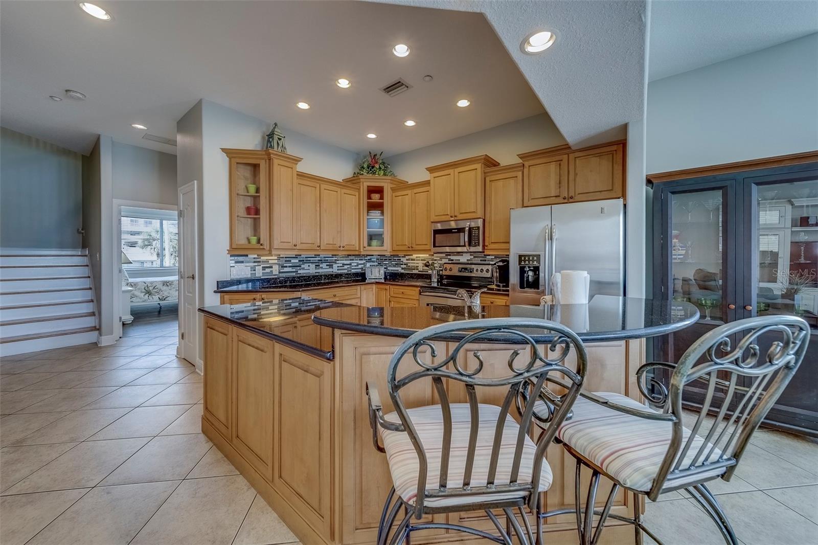 Image 3 of 75 For 620 Bayway Boulevard 1