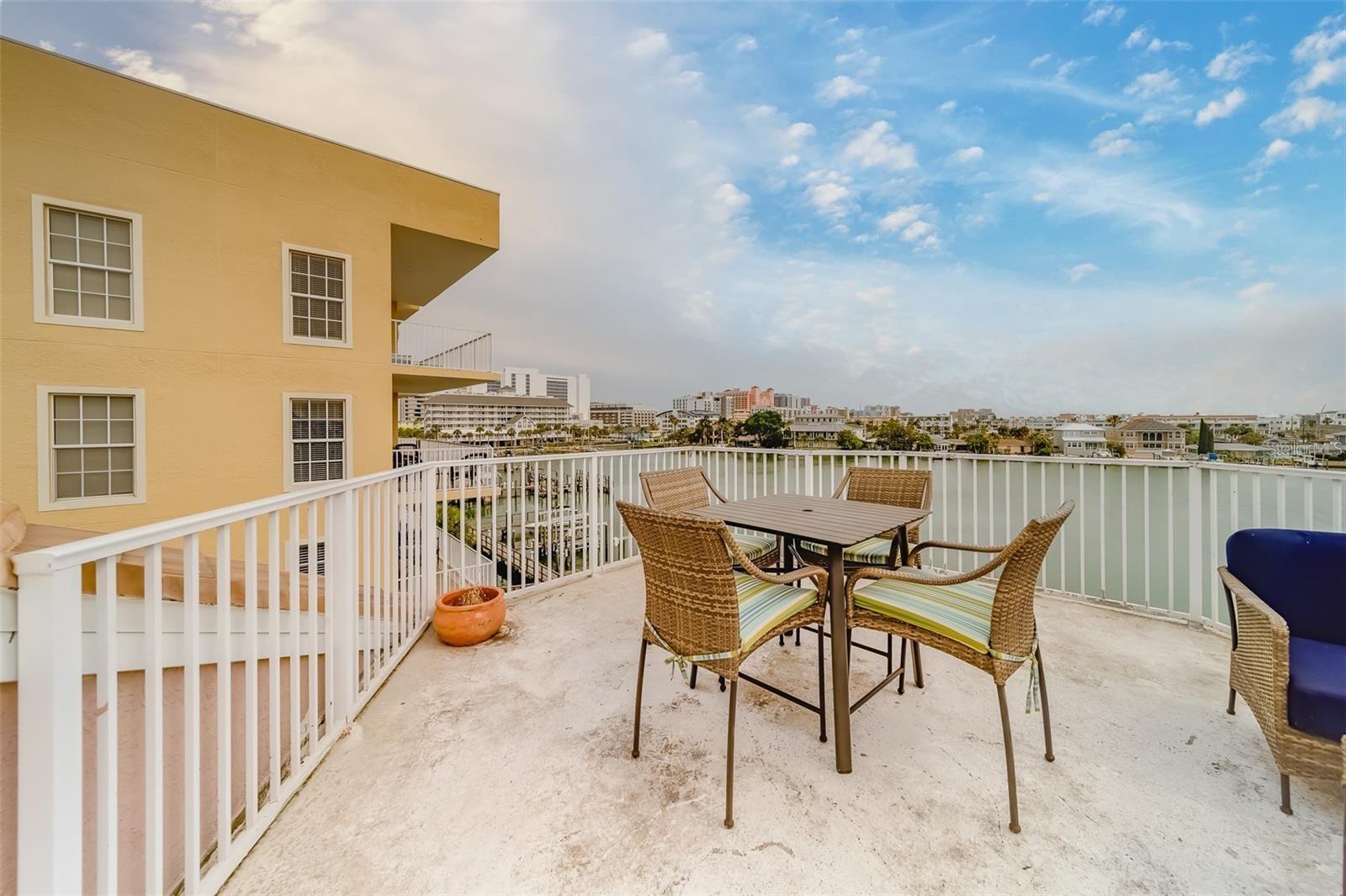 Image 41 of 75 For 620 Bayway Boulevard 1