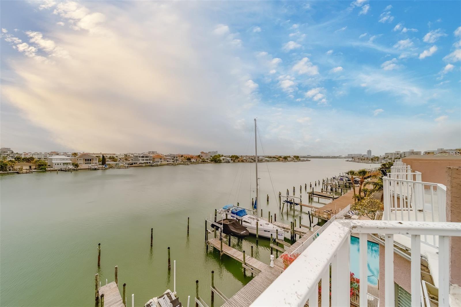 Image 46 of 75 For 620 Bayway Boulevard 1