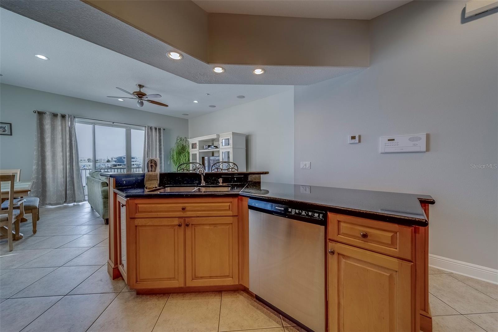 Image 6 of 75 For 620 Bayway Boulevard 1