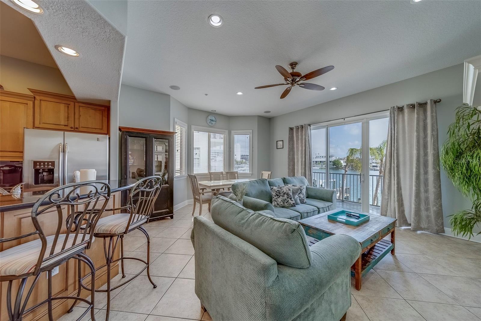 Image 8 of 75 For 620 Bayway Boulevard 1